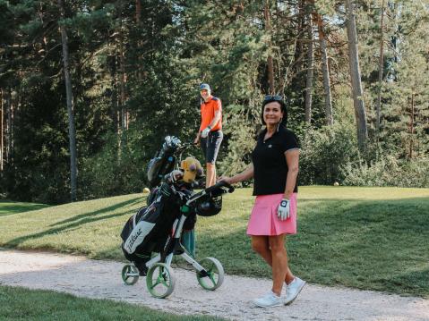 Dein ultimatives Sporthotel in Südtirol Golfen mit Ruth & Martin Piri