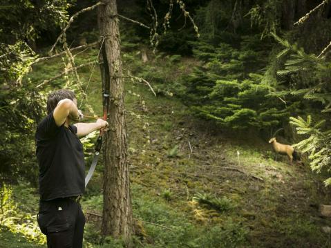 Erstes und einziges Hotel mit eigenem Adventure Coach Bogenschießen in Tarsch