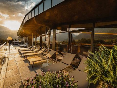 Über den Dächern von Latsch Vegas