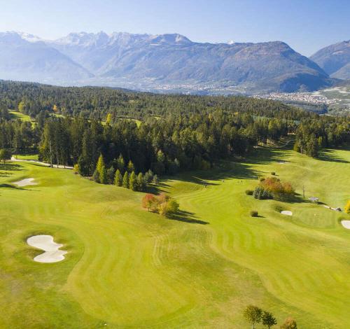 Dein Golfurlaub in Suedtirol Dein Golfurlaub in Suedtirol