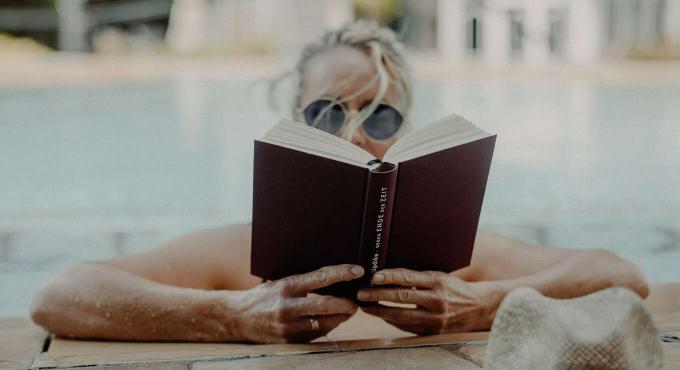 Dein Hotel im Vinschgau mit einzigartigen Pools Dein Hotel im Vinschgau mit einzigartigen Pools